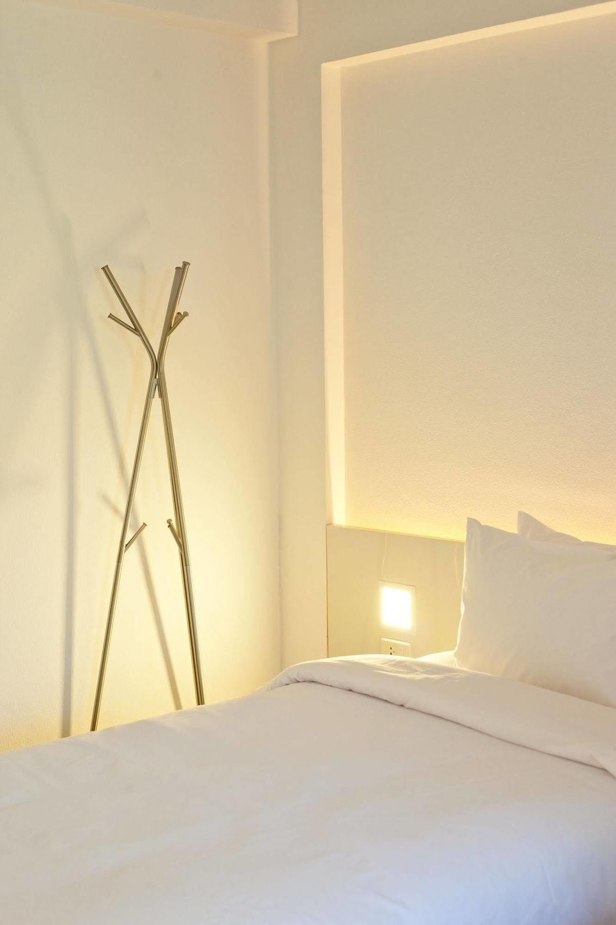 Hotel Bed Phrasingh-Adults Only Chiang Mai Exterior foto